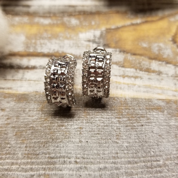 Beautiful rhinestone silver earrings - Picture 2 of 7
